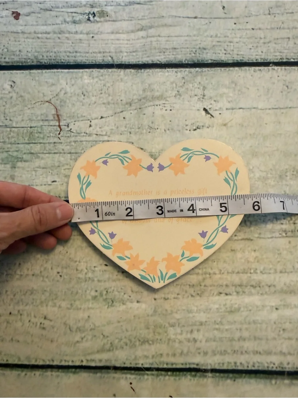 Russ grandma heart shape wall hanging or spots on desk.